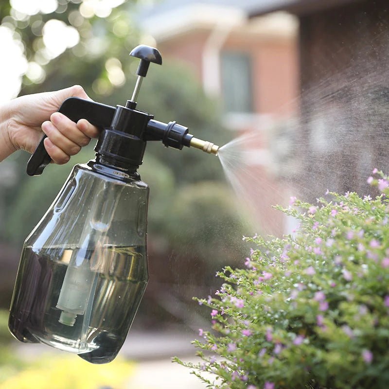 "1pc Premium Plastic Pressure Spray Bottle – High - Pressure Mist Sprayer with Adjustable Nozzle for Gardening, Cleaning, and Outdoor Use" - RELUX.STORE