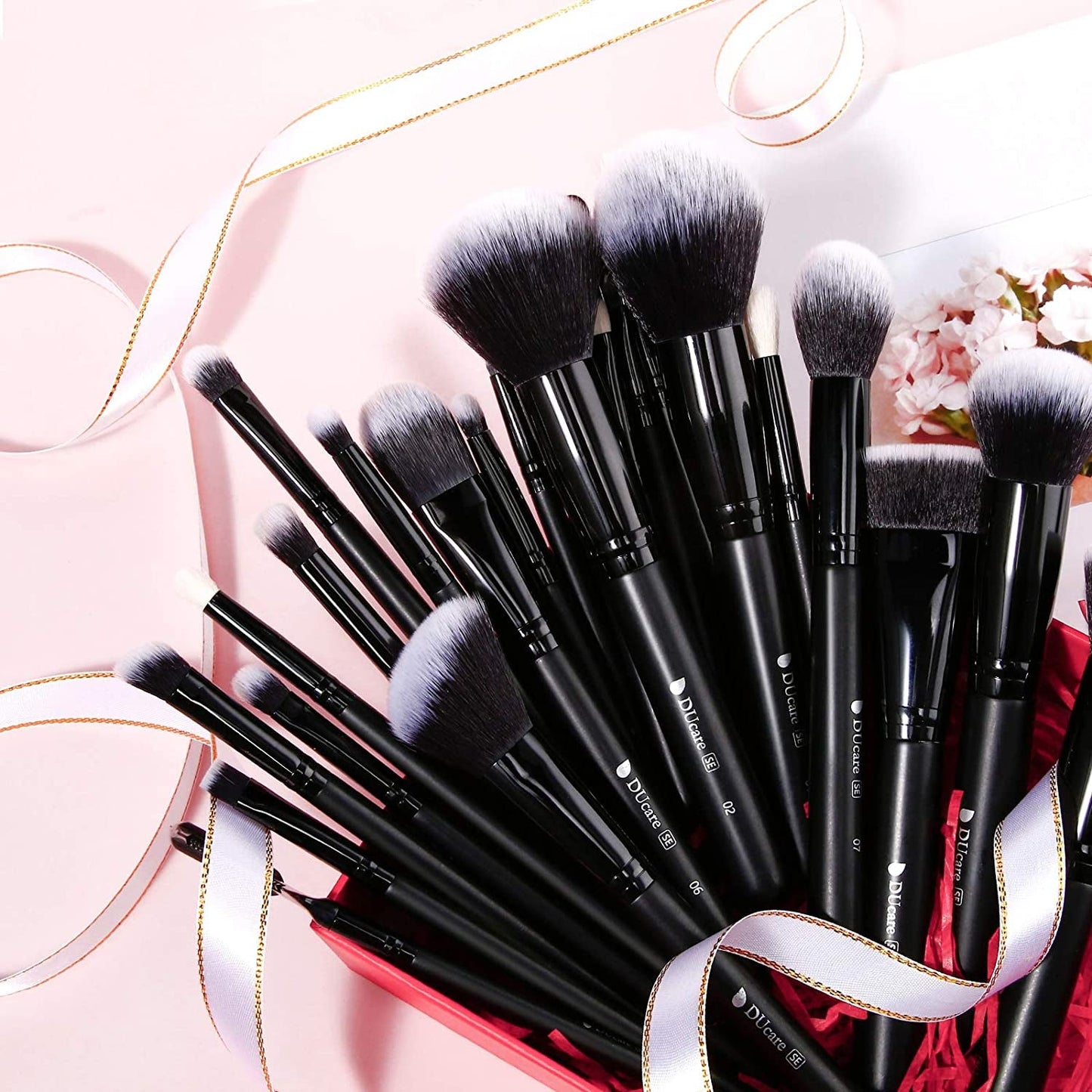 “27 - Piece Professional Makeup Brush Set – Premium Synthetic Kabuki Brushes for Foundation, Powder, Blending, Contour & Eye Makeup – Beauty Brush Kit for Women & Makeup Artists” - RELUX.STORE