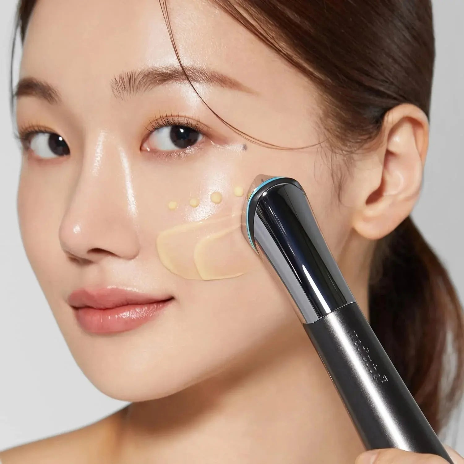 Age - R Booster Healer – Korean Facial Treatment Device for Deep Hydration, Skin Rejuvenation & Natural Glow - RELUX.STORE