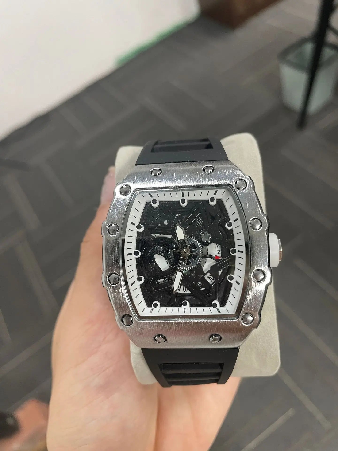 Men Watches Light Luxury Brand Domineering Beauty Trend Pentagram Luminous Wine Barrel Shaped Male Fashion Quartz Clock Watch - RELUX.STORE