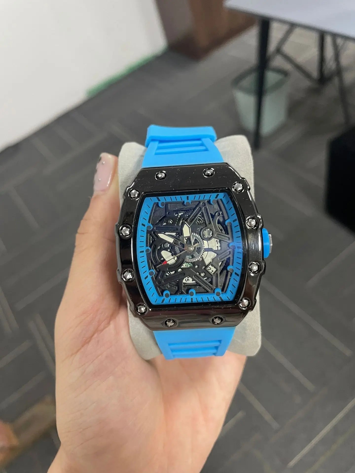 Men Watches Light Luxury Brand Domineering Beauty Trend Pentagram Luminous Wine Barrel Shaped Male Fashion Quartz Clock Watch - RELUX.STORE