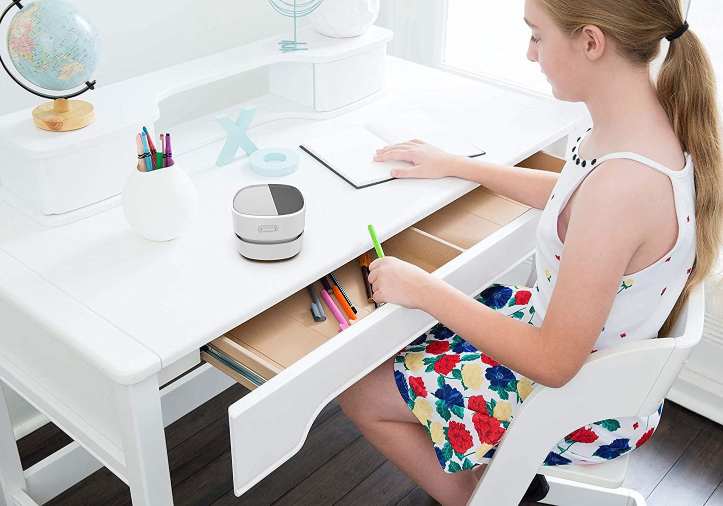 Mini Desktop Vacuum Cleaner – Cordless Table Dust Sweeper with 360º Rotatable Design, High - Endurance 90 - Min Battery | Keyboard, Home, Office & School (White, AA Battery) - RELUX.STORE