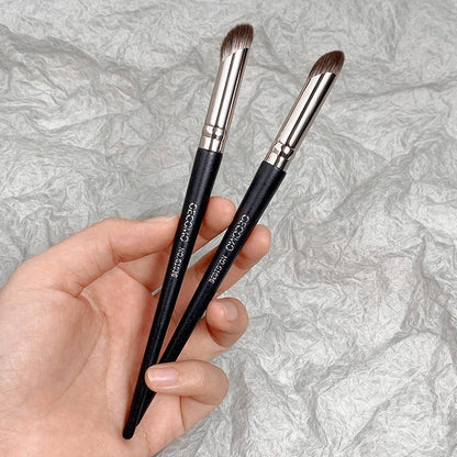 1 Pcs Concealer Makeup Brushes Precision Soft Fluffy Smudge Brush Cover Acne Dark Circles Multi - Function Detail Makeup Tools - RELUX.STORE
