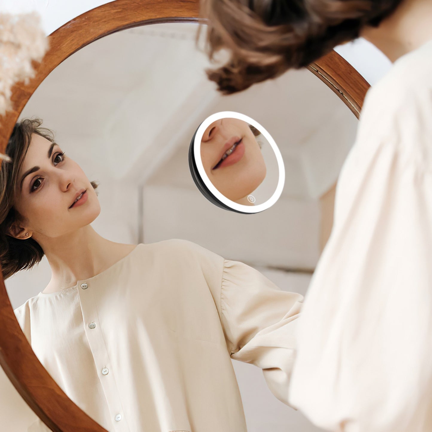 White-Black Options -- 1Pc 30X Magnifying Mirror With Light 3 Colors Dimmable Brightness Included Tweezer Scissor Travel Magnifying Makeup Mirror With Suction Cup 360 Degree Adjustable Stand