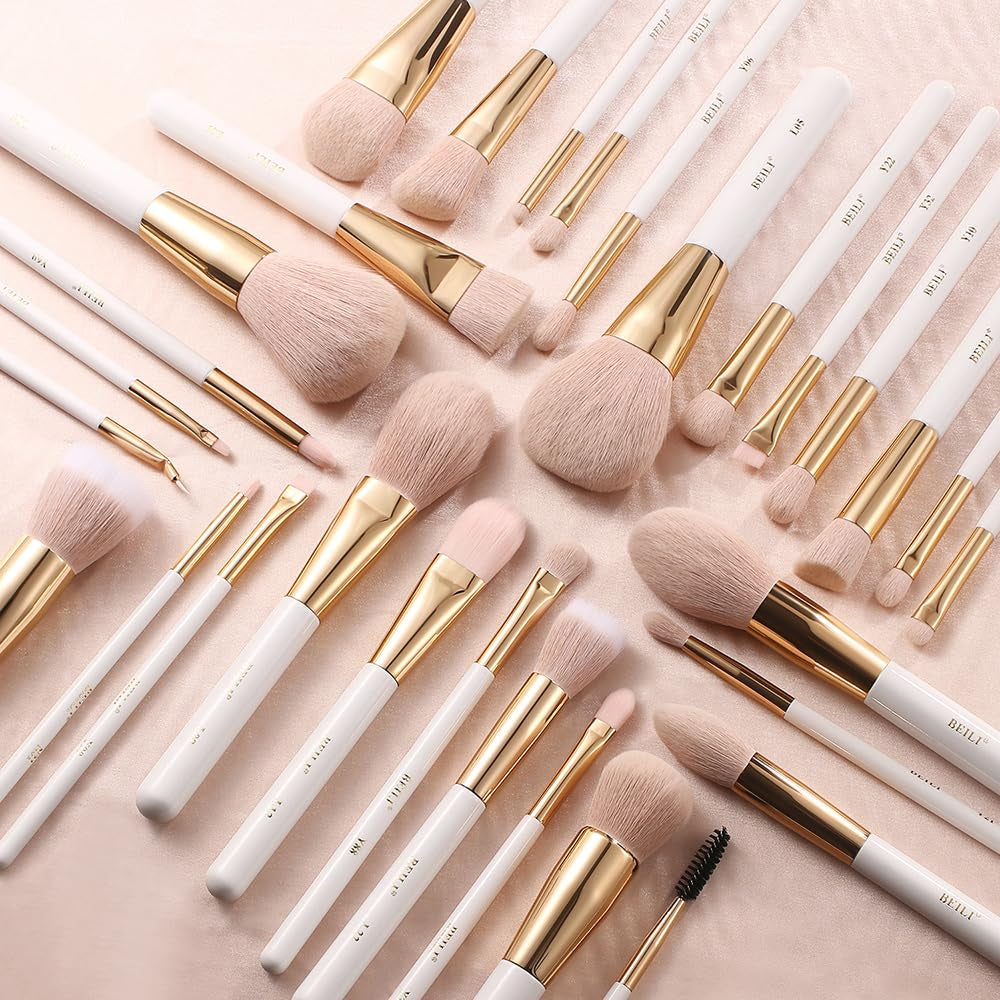 Makeup Brushes Set 30Pcs Professional Makeup Brush Premium Pink Vegan Synthetic Kabuki Foundation Blending Brush Face Powder Blush Concealers Eye Shadows Make up Brush Set (White/Rose Golden)