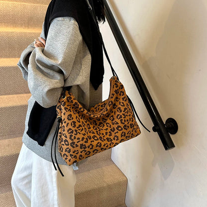 Women Suede Shoulder Bag Adjustable Strap Messenger Bag with Zipper Trendy Retro Handbag for Work Travel RELUX.STORE