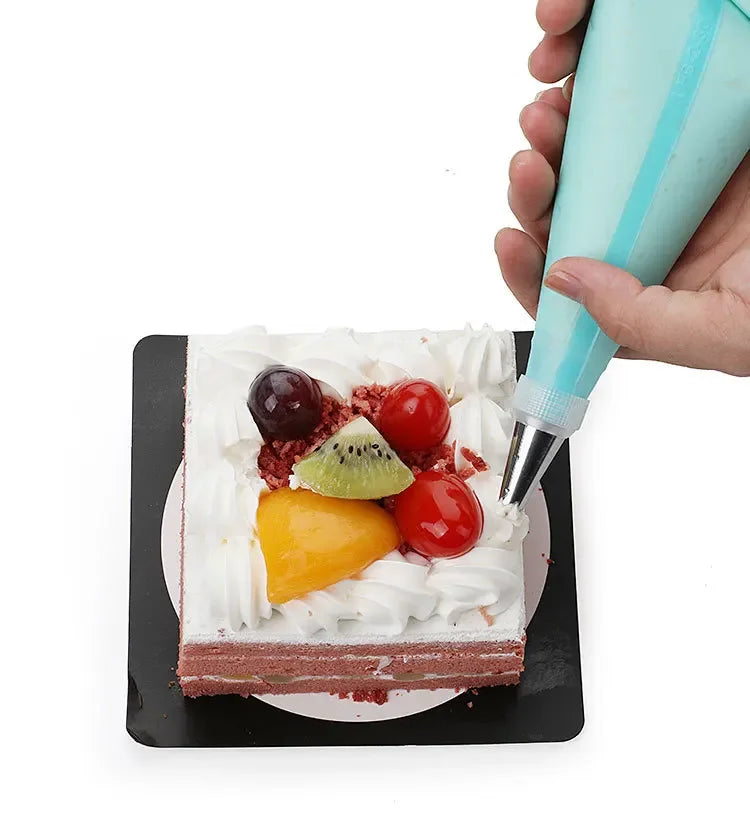 Multifunctional Cake Decorating Tools Silicone Pastry Bag Stainless Steel Cake Mouth Reusable Silicone Bag Tools Pastry Nozzle