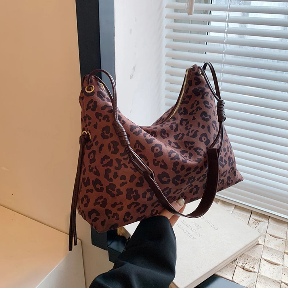 Women Suede Shoulder Bag Adjustable Strap Messenger Bag with Zipper Trendy Retro Handbag for Work Travel RELUX.STORE
