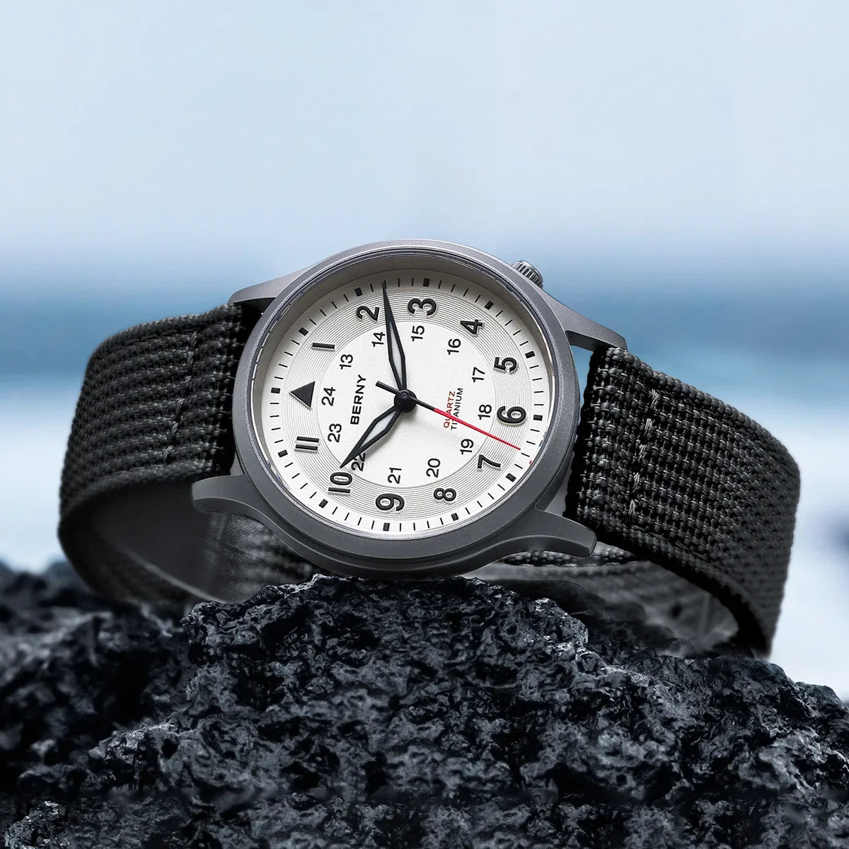 BERNY Titanium Watches for Men Classic Mens Field Pilot Watch Easy Read Outdoor Quartz Wristwatch Super Luminous Sapphire 5ATM