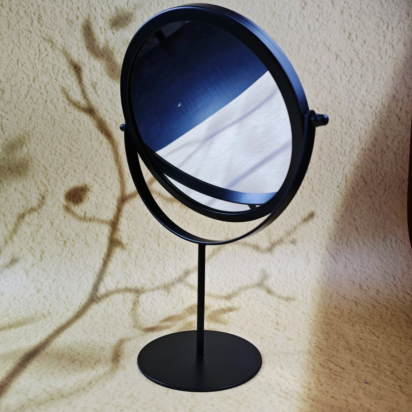 360 Degrees Rotate Iron Desktop Mirror Texture Ladies Makeup Mirror Creative Iron Mirror Strong Sense Of Style RELUX.STORE
