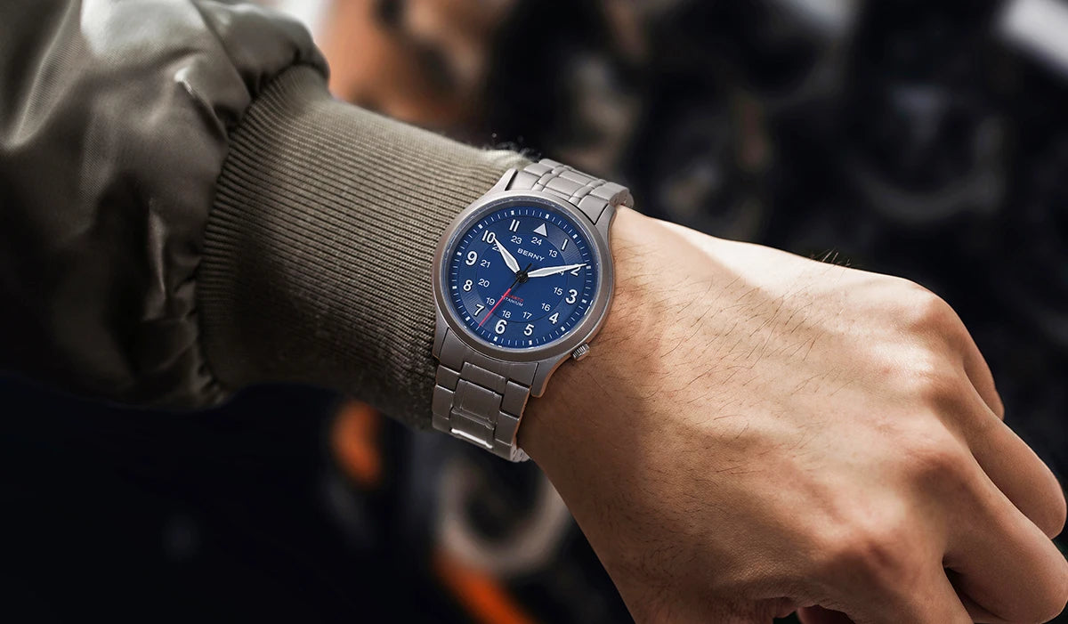 BERNY Titanium Watches for Men Classic Mens Field Pilot Watch Easy Read Outdoor Quartz Wristwatch Super Luminous Sapphire 5ATM