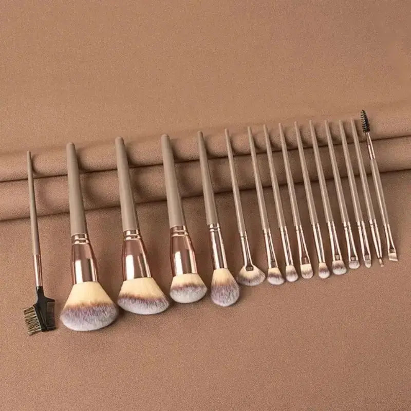 Makeup Brush Set Soft Fluffy Professiona Cosmetic Foundation Powder Eyeshadow Kabuki Blending Make Up Brush Beauty Tool Makeup RELUX.STORE