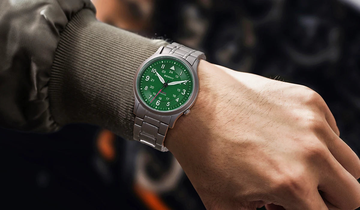 BERNY Titanium Watches for Men Classic Mens Field Pilot Watch Easy Read Outdoor Quartz Wristwatch Super Luminous Sapphire 5ATM
