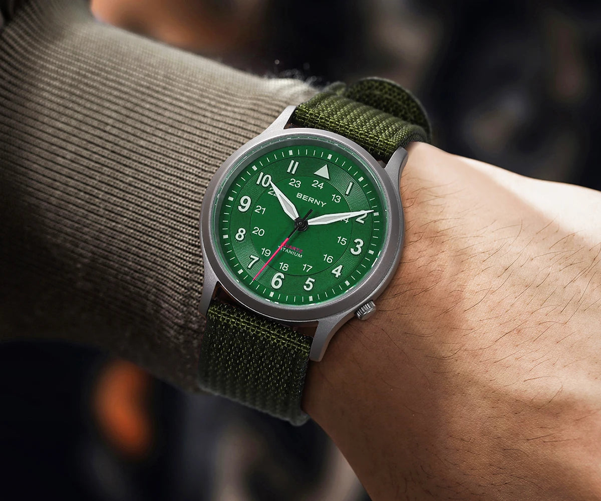 BERNY Titanium Watches for Men Classic Mens Field Pilot Watch Easy Read Outdoor Quartz Wristwatch Super Luminous Sapphire 5ATM