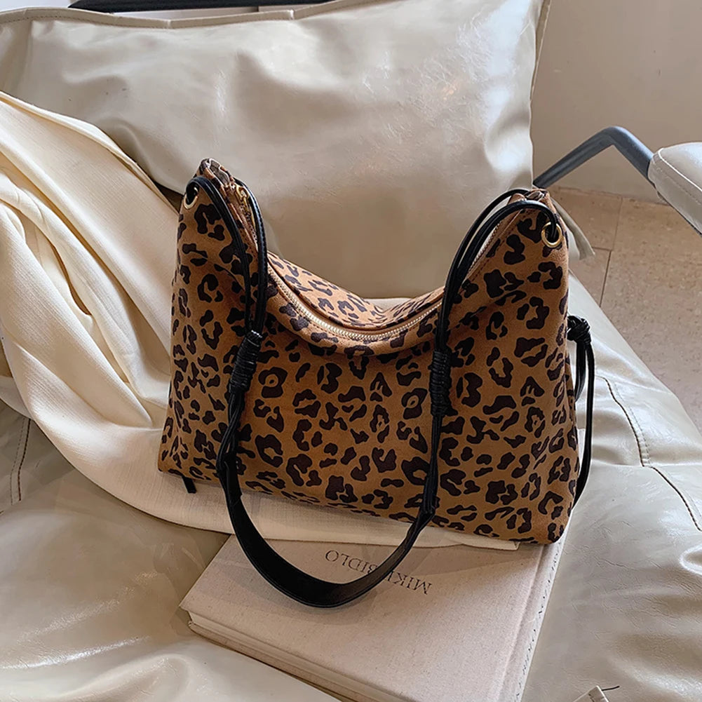 Women Suede Shoulder Bag Adjustable Strap Messenger Bag with Zipper Trendy Retro Handbag for Work Travel RELUX.STORE