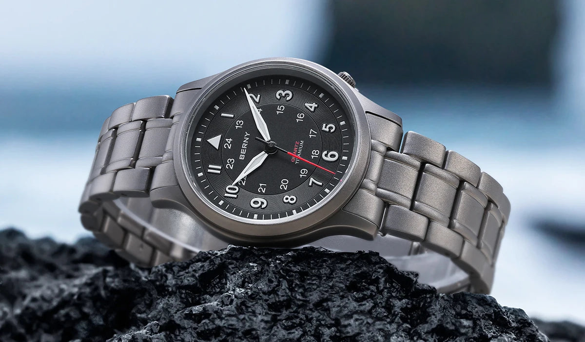 BERNY Titanium Watches for Men Classic Mens Field Pilot Watch Easy Read Outdoor Quartz Wristwatch Super Luminous Sapphire 5ATM