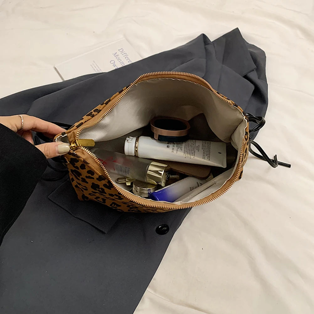 Women Suede Shoulder Bag Adjustable Strap Messenger Bag with Zipper Trendy Retro Handbag for Work Travel RELUX.STORE