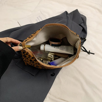Women Suede Shoulder Bag Adjustable Strap Messenger Bag with Zipper Trendy Retro Handbag for Work Travel RELUX.STORE