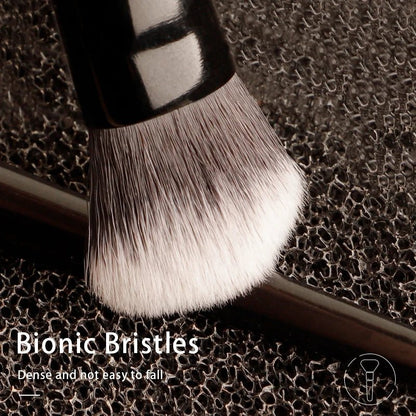 Kat Von D - Makeup Brush 35 Concealer Brush Soft Fiber Hair Elegant Black Handle Brand Makeup Brushes for Woman - RELUX.STORE