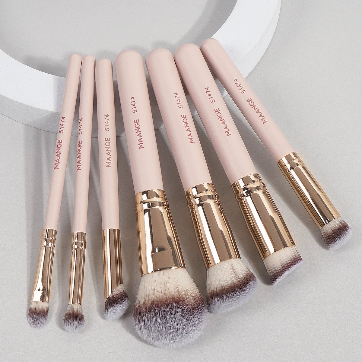 MAANGE 7pcs/set Makeup Brushes for Cosmetic Foundation Powder Concealer Blush Brush Blending Soft Bristles Beauty Tools - RELUX.STORE
